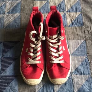 Cariuma red high tops womens 8.5